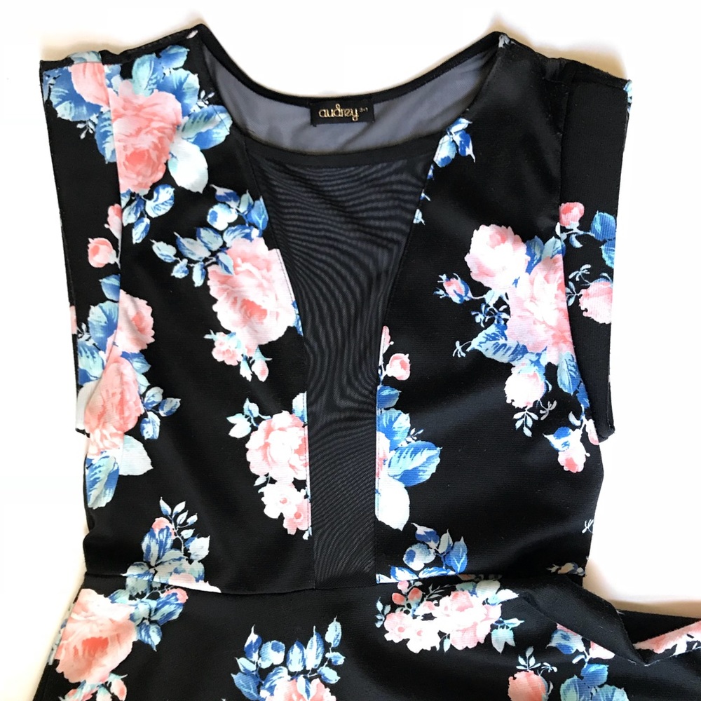 Audrey 3+1 fit & flare floral dress w/ mesh back